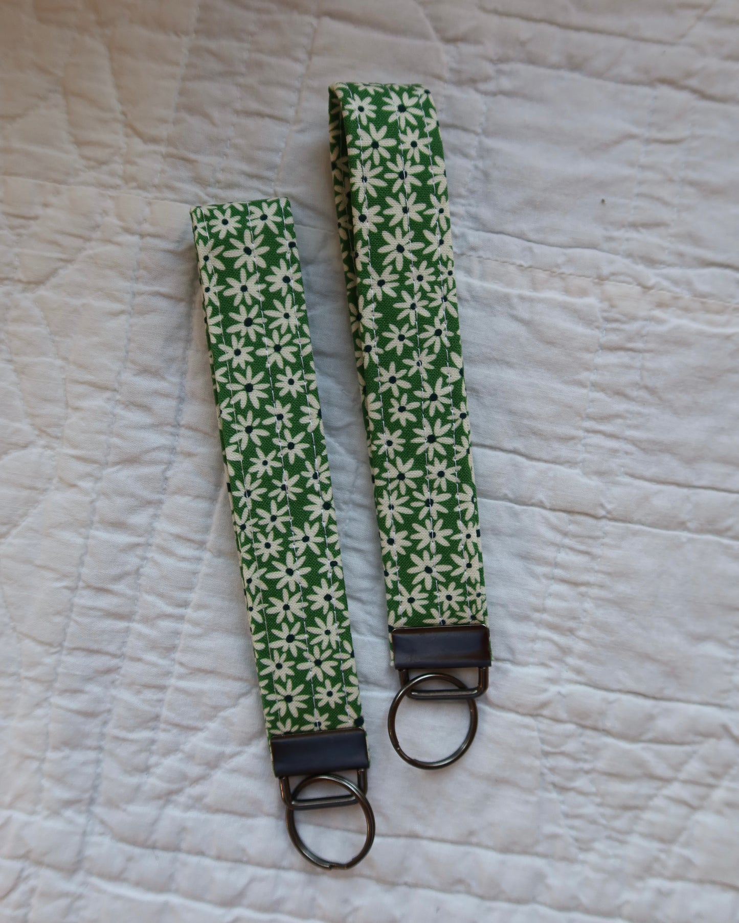 Green Daisy Keychain Wristlet