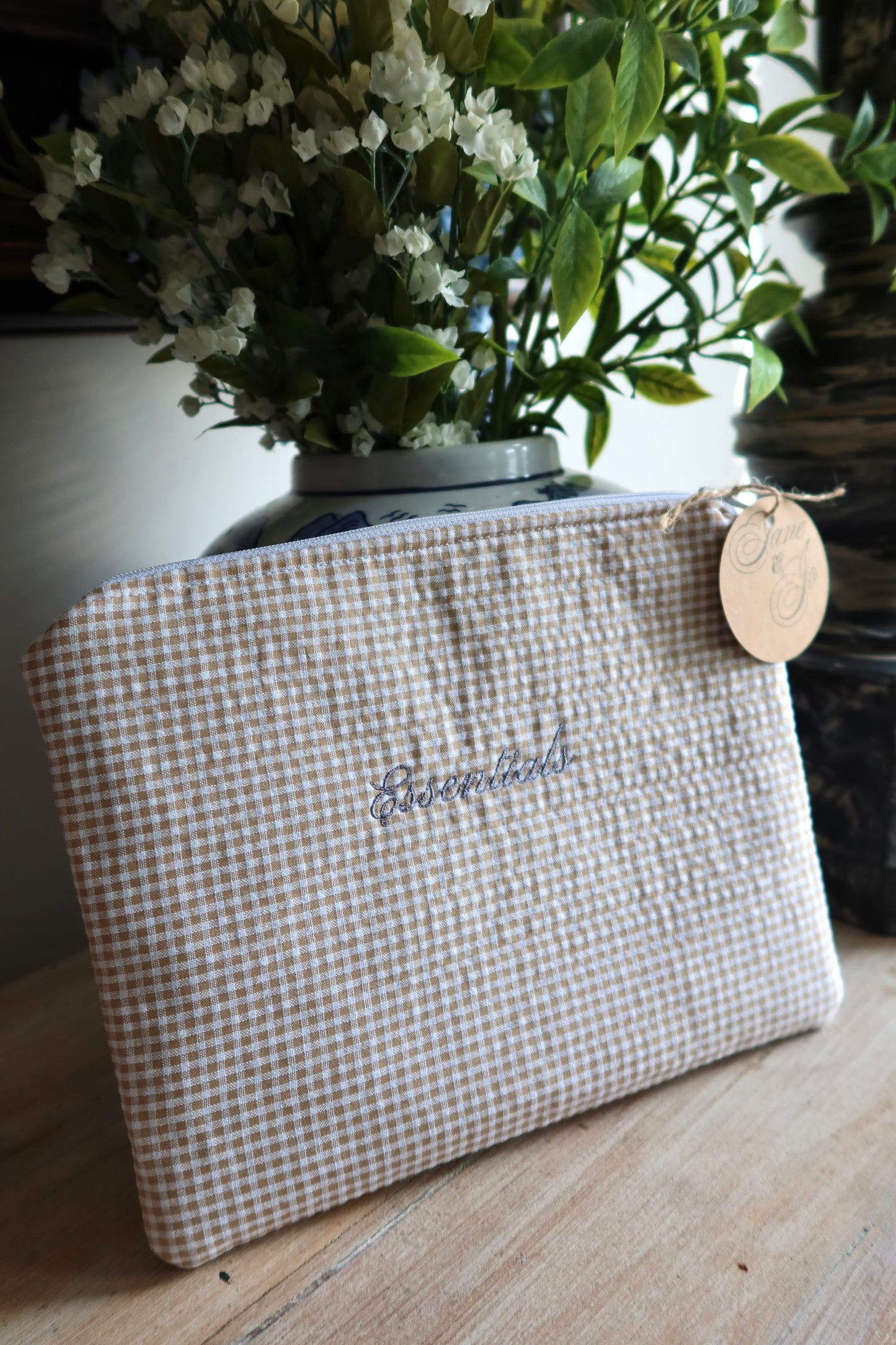 Essentials Pouch
