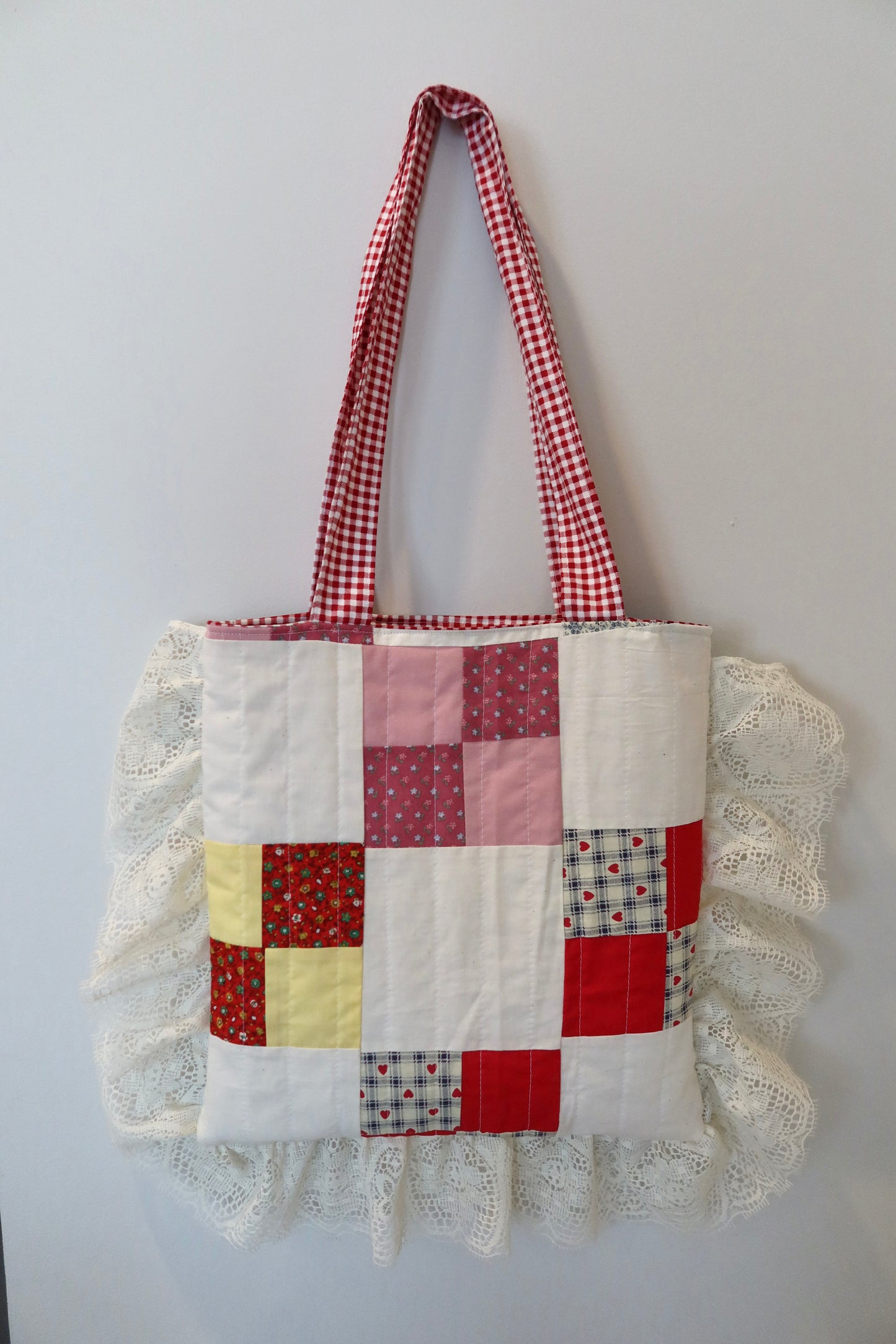 Ruffle Lace Tote Bag